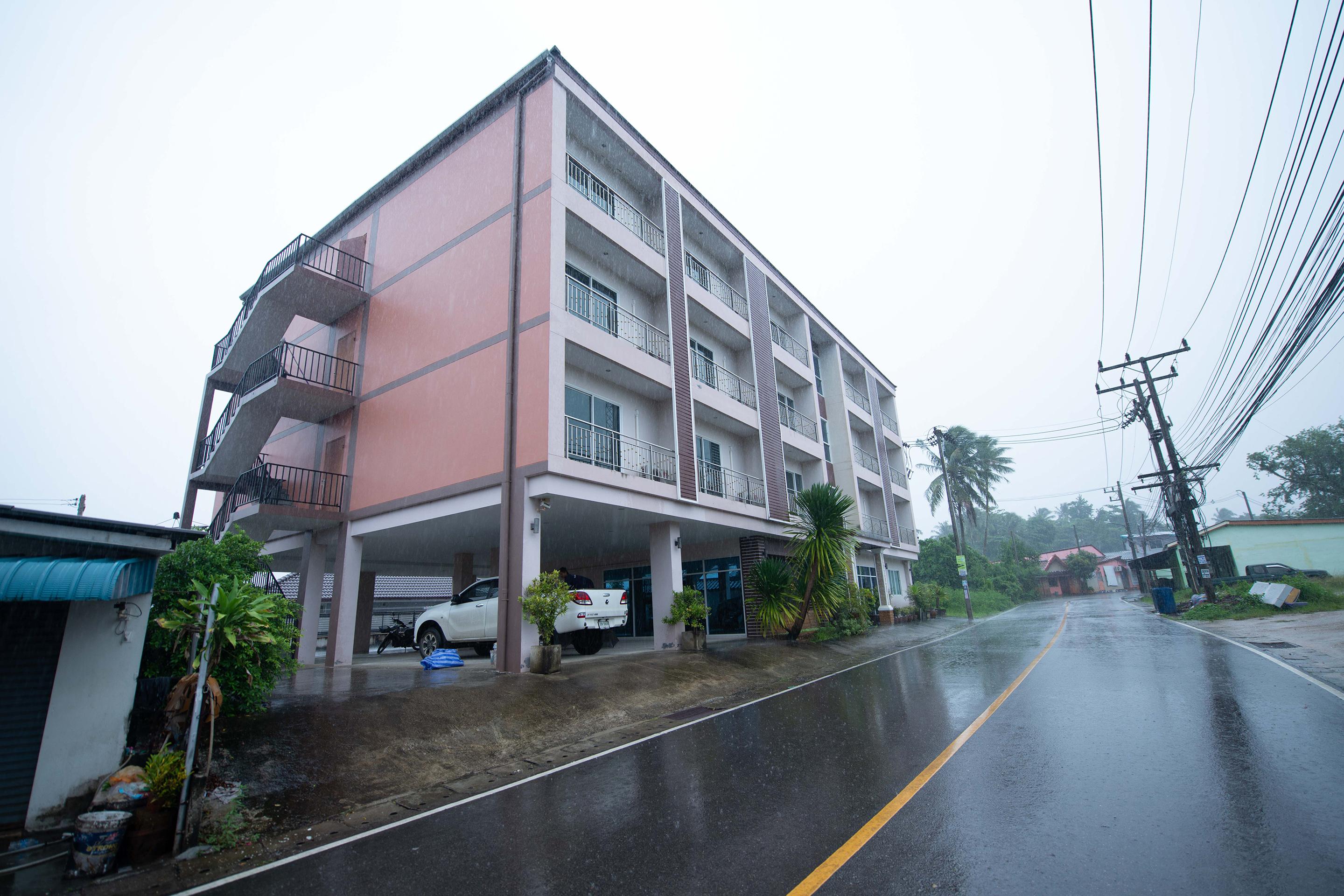 Al Ameen Hotel Krabi Bagian luar foto