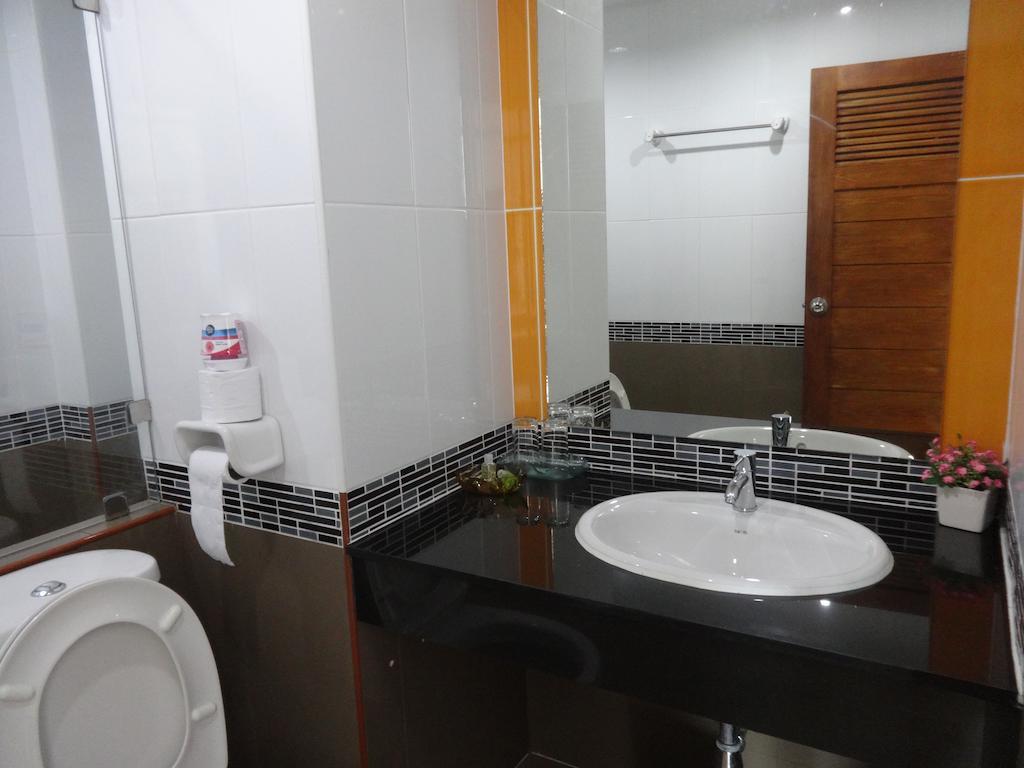 Al Ameen Hotel Krabi Bagian luar foto